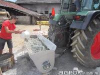 Traktor z Mešalno zajemalko za beton – mobilna betonarna