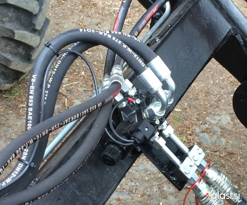 Hidravlični preusmeritveni ventil 6/2